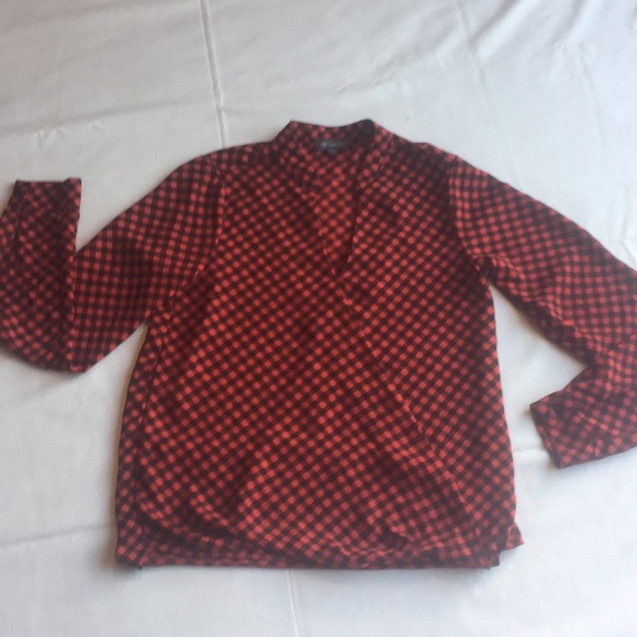 Red and black patterned long sleeve blouse - Picture 3 of 6